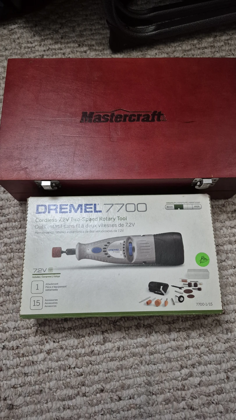 Dremel 7700 Cordless 7.2V Two-Speed Rotary Tool Kit - photo 3