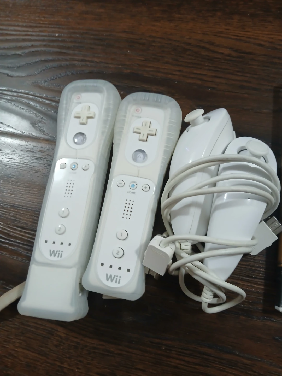 Used Nintendo Wii U Console with Games and Controllers - photo 3