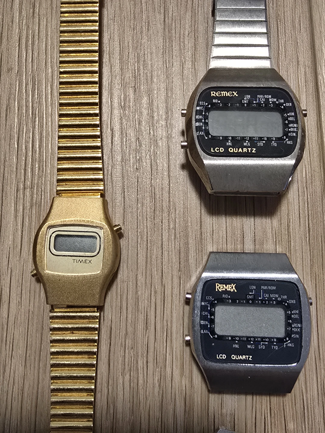 Lot of Vintage LCD watches for parts LOT 3 - photo 2