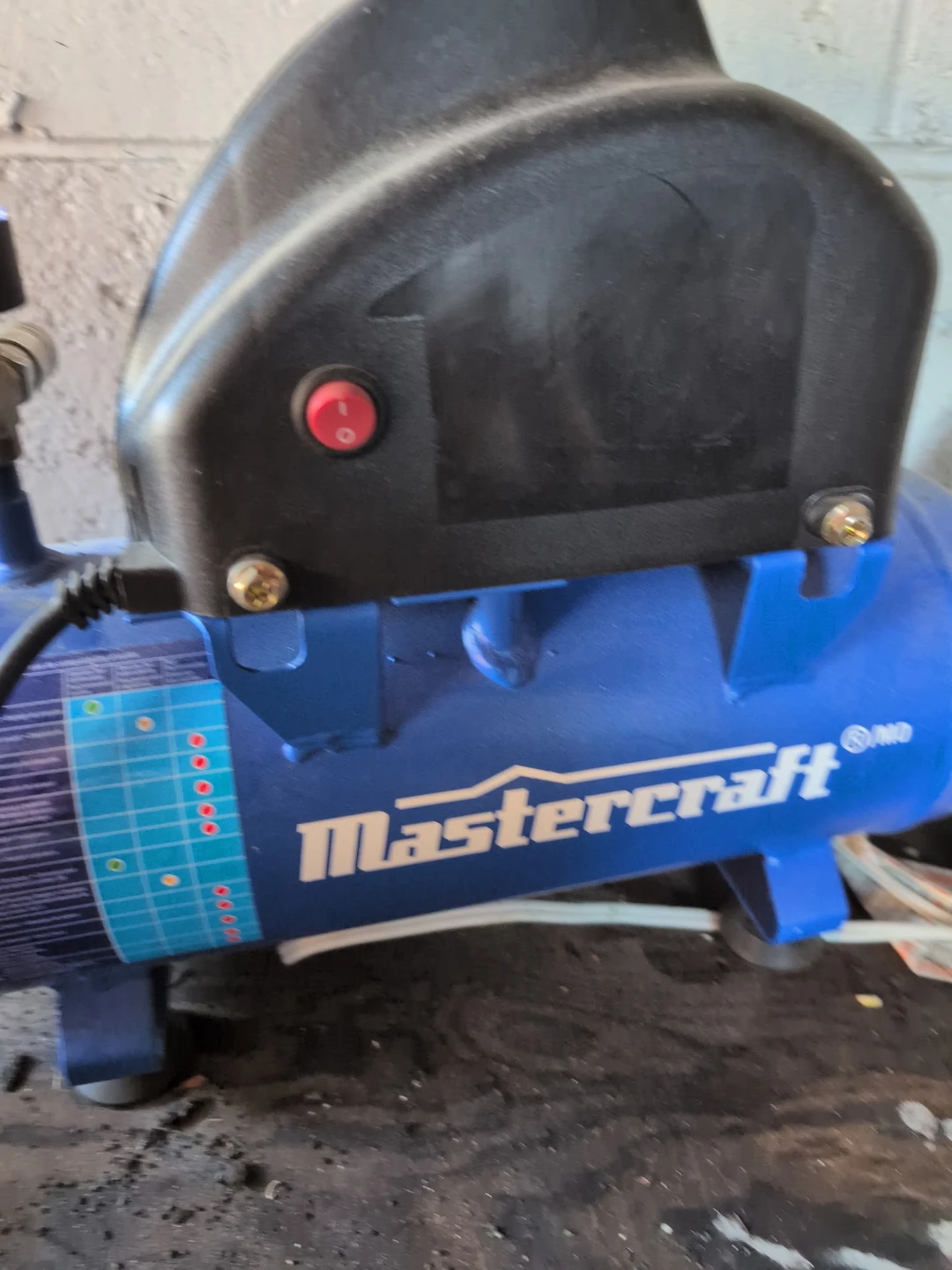 Master Craft 2 gallon air compressor