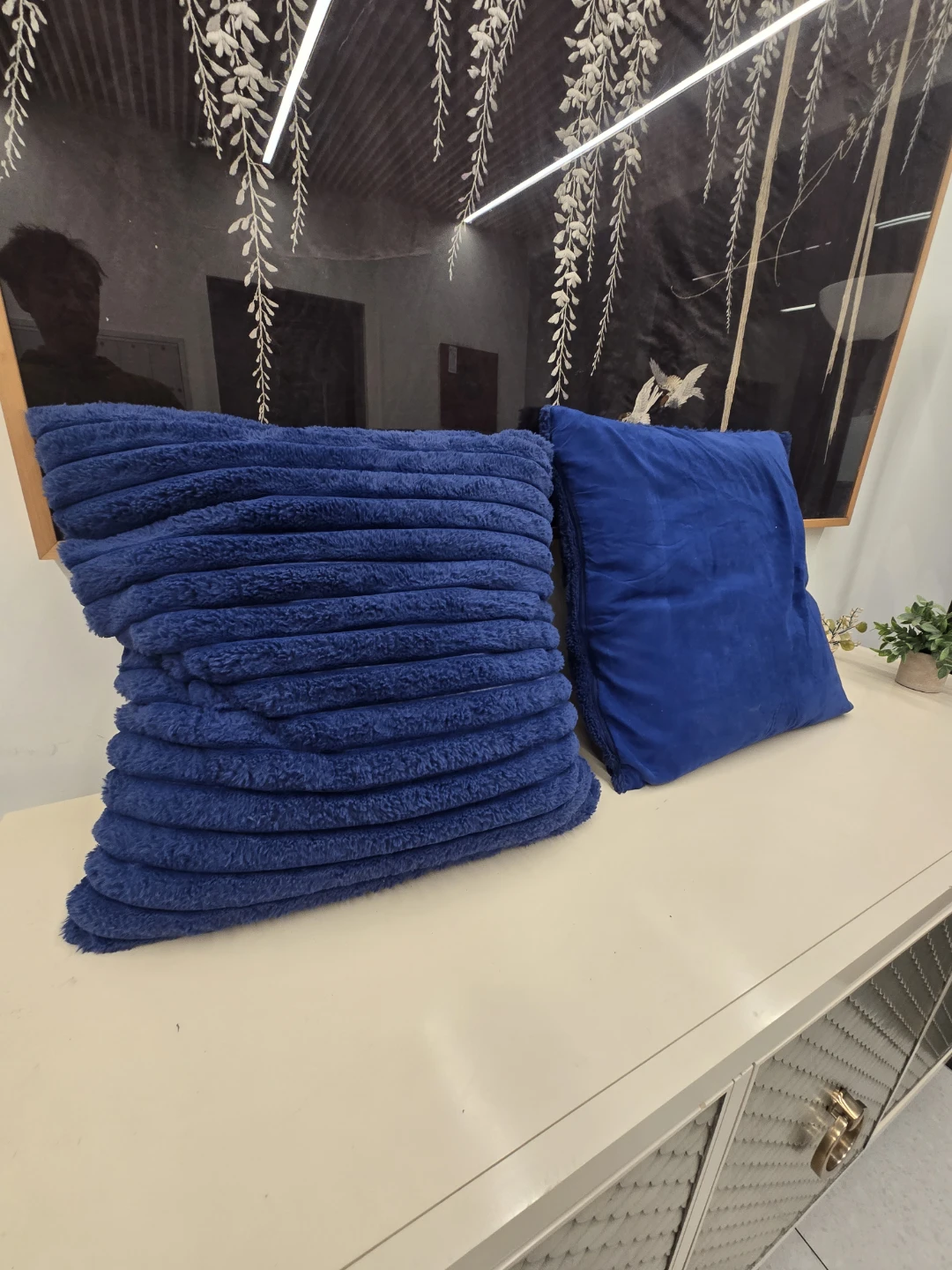 Pair Of Blue Velvet Throw Pillows *Price For Both* - photo 2