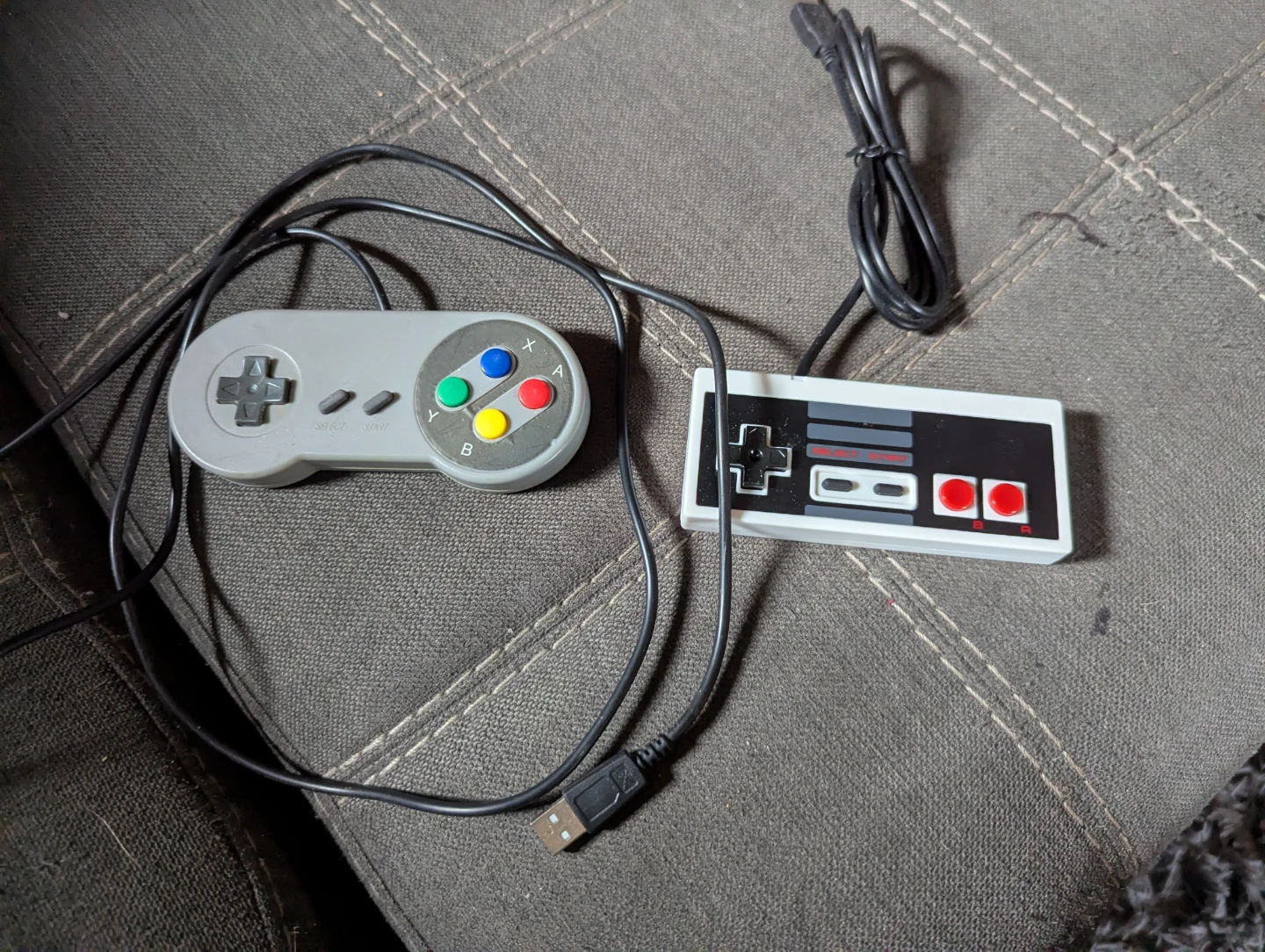 2 retro style USB controllers