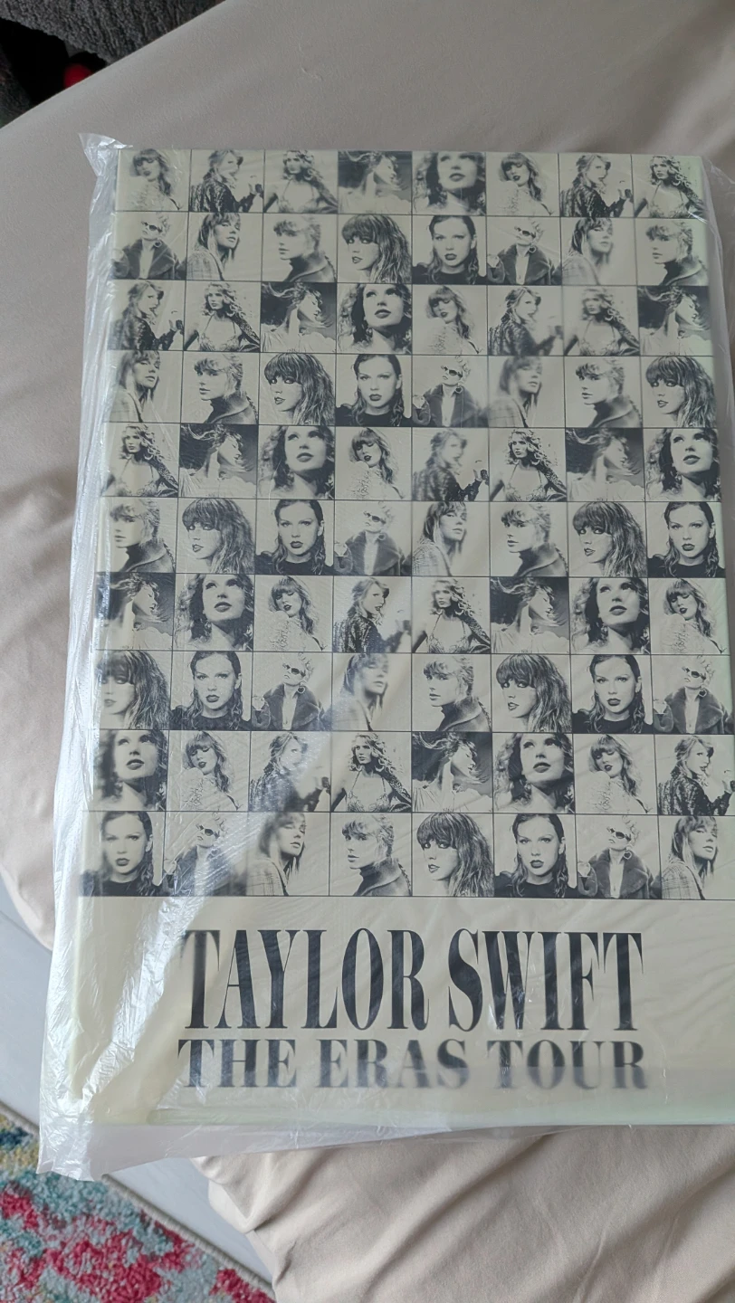 Taylor Swift The Eras Tour VIP Box Set - photo 2
