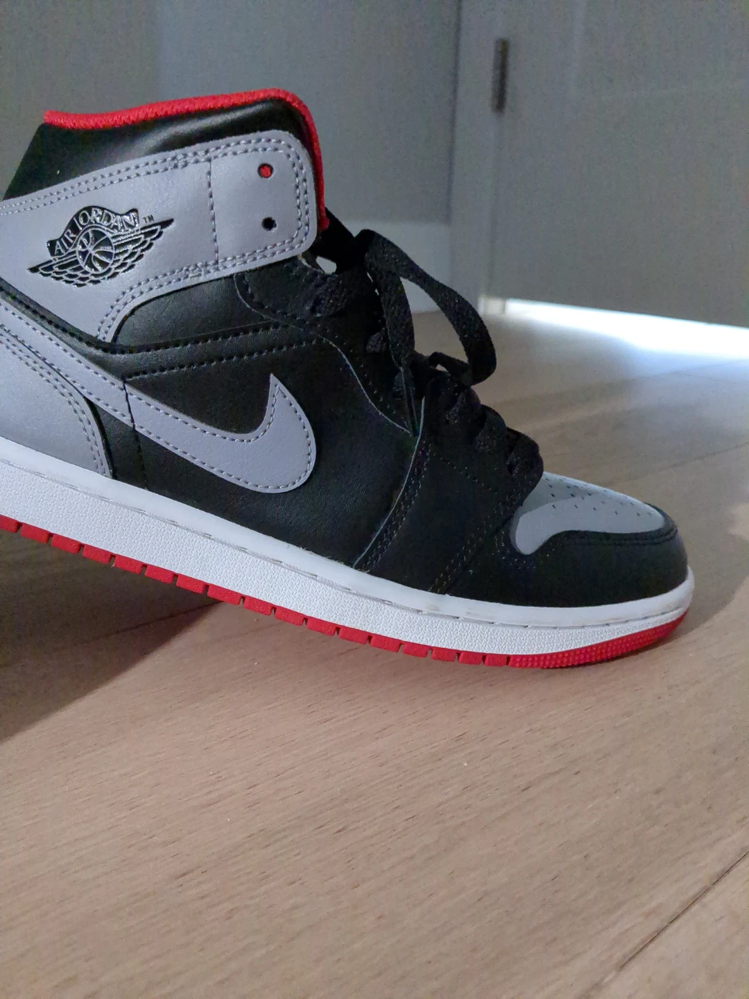 Air Jordan 1 Mid SE Shoes - photo 3