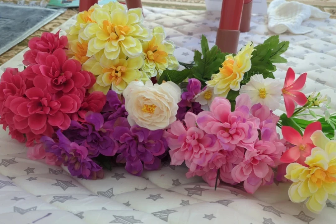 Artificial Flower Arrangement - photo 2