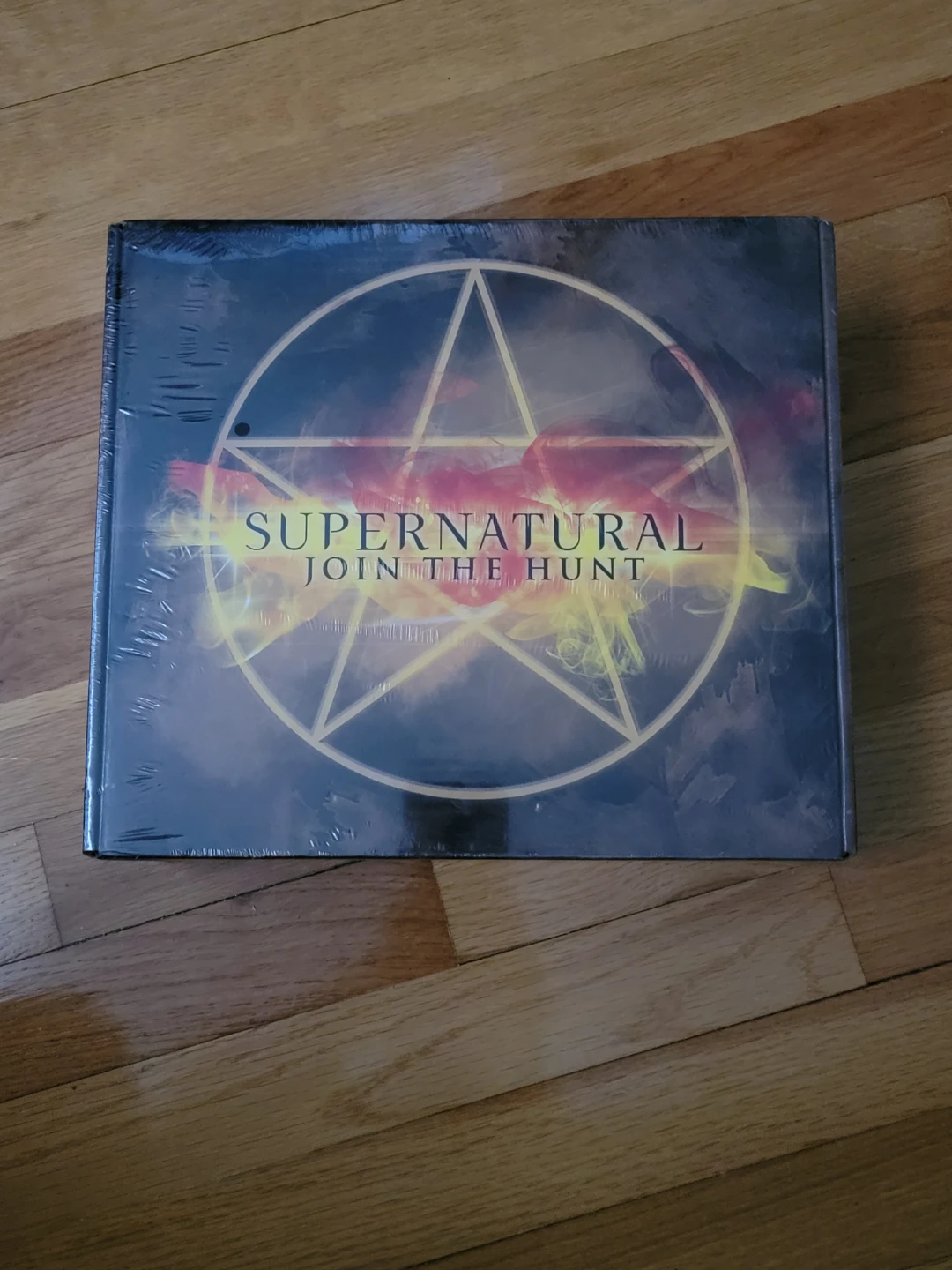 Supernatural Join the Hunt Collector's Box - photo 2