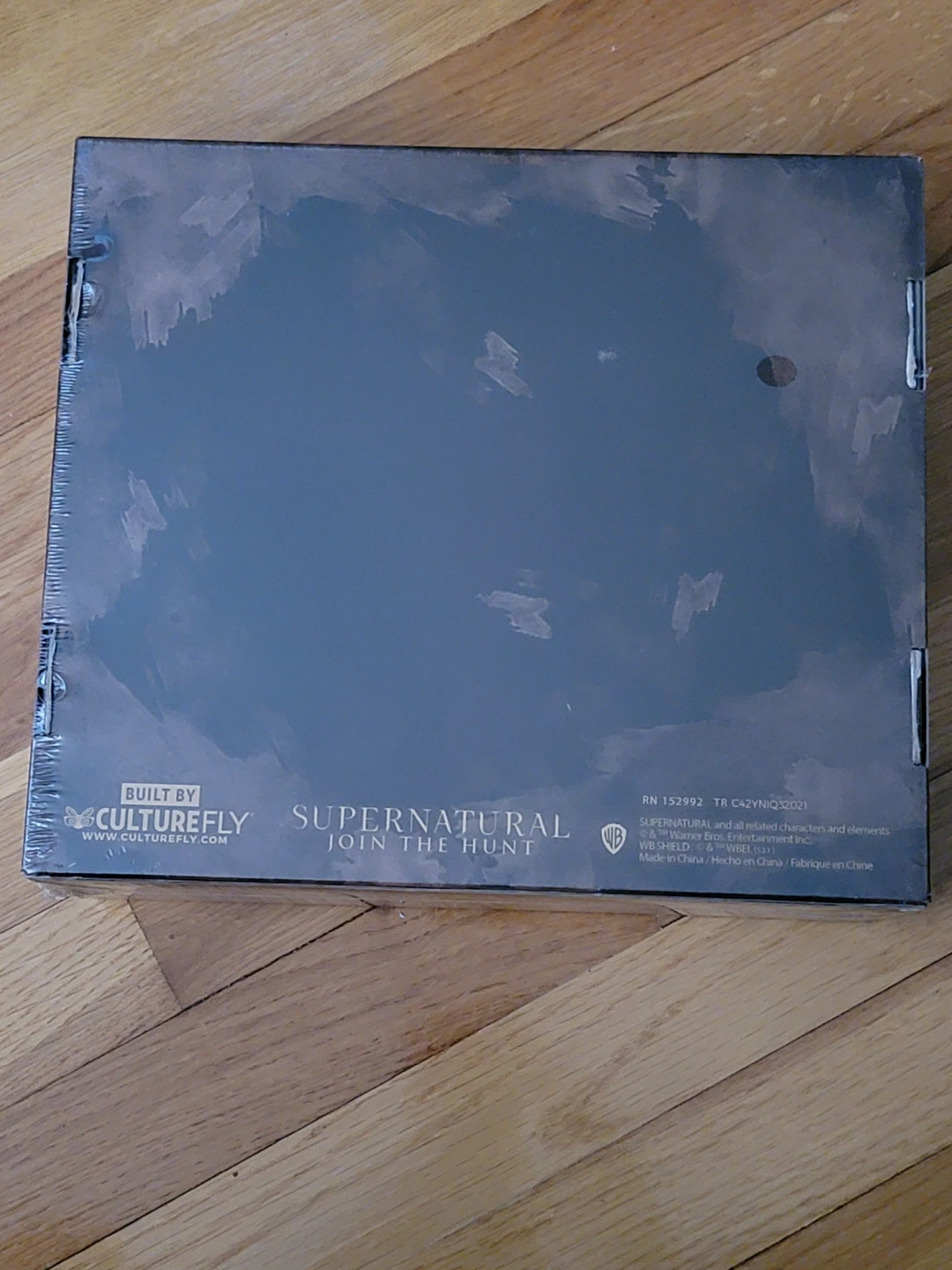 Supernatural Join the Hunt Collector's Box - photo 4