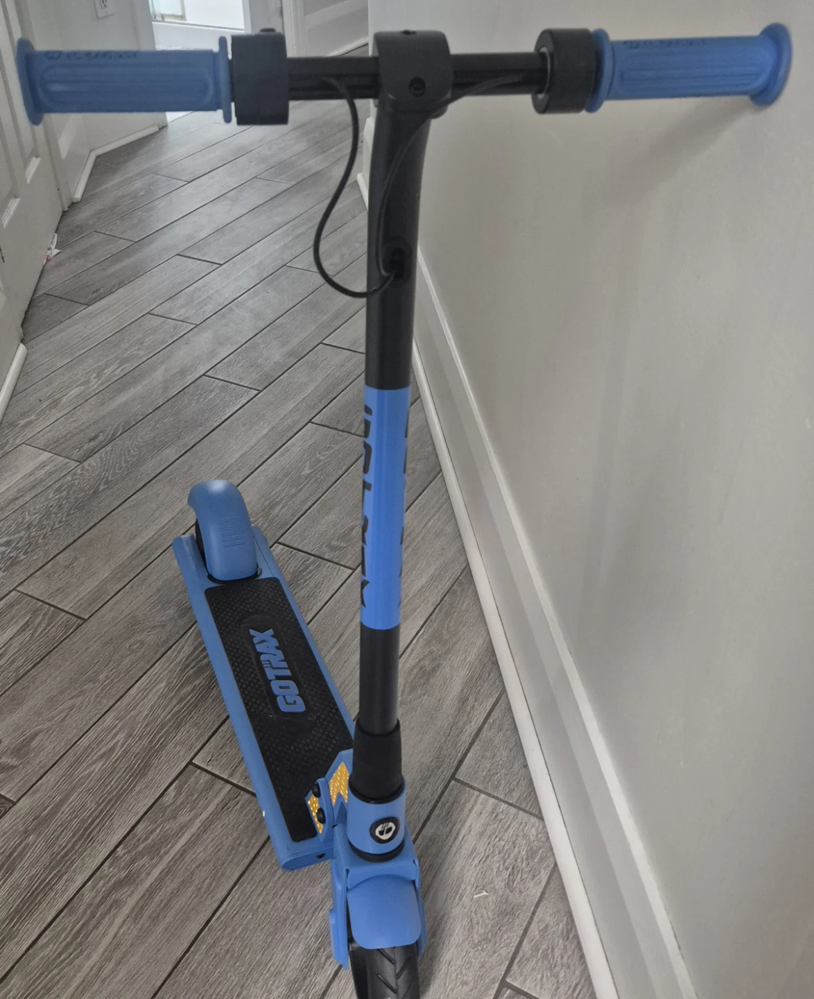 Gotrax GKS Stand Up Electric Scooter - photo 2