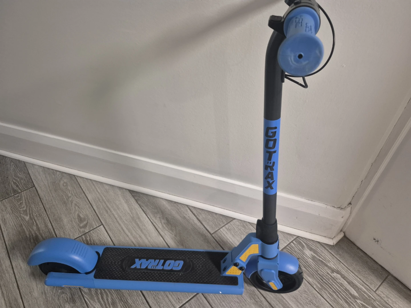 Gotrax GKS Stand Up Electric Scooter - photo 4