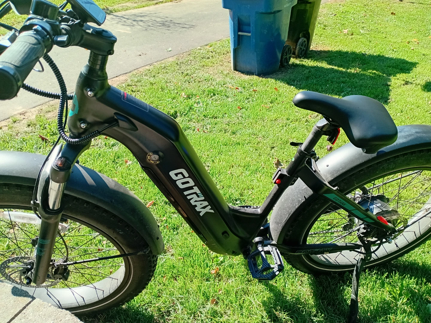 GoTrax Electric Fat Tire Bike - photo 2
