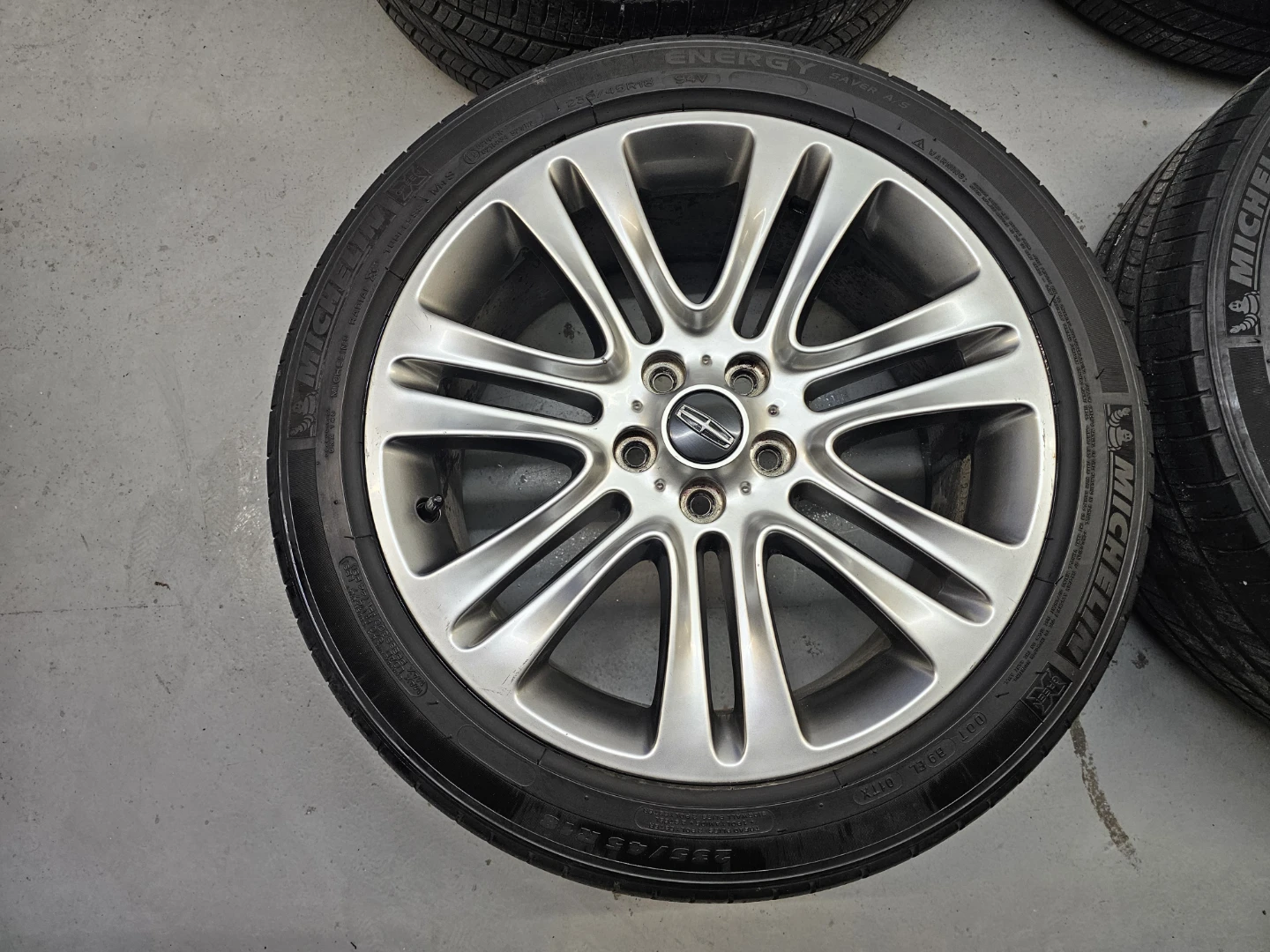 LINCOLN MKZ O.E.M RIMS AND ALL SEASON TIRES 235/45 R18