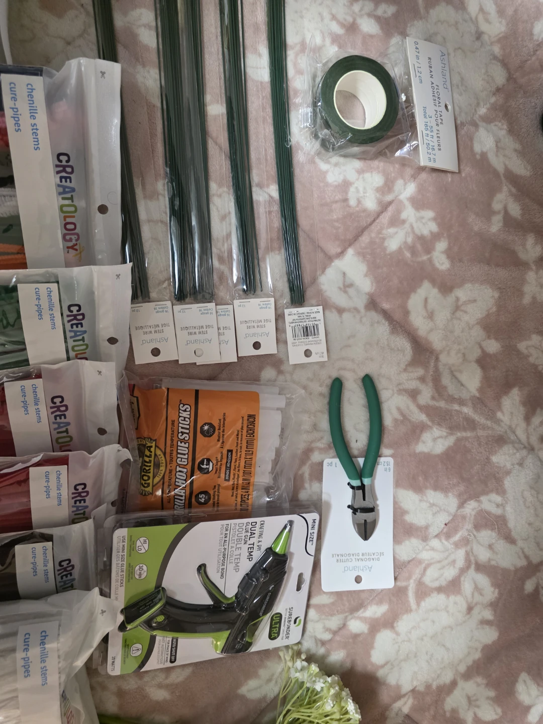 Craft Supplies Bundle: Pipe Cleaners, Floral Wire, Glue Gun - photo 3