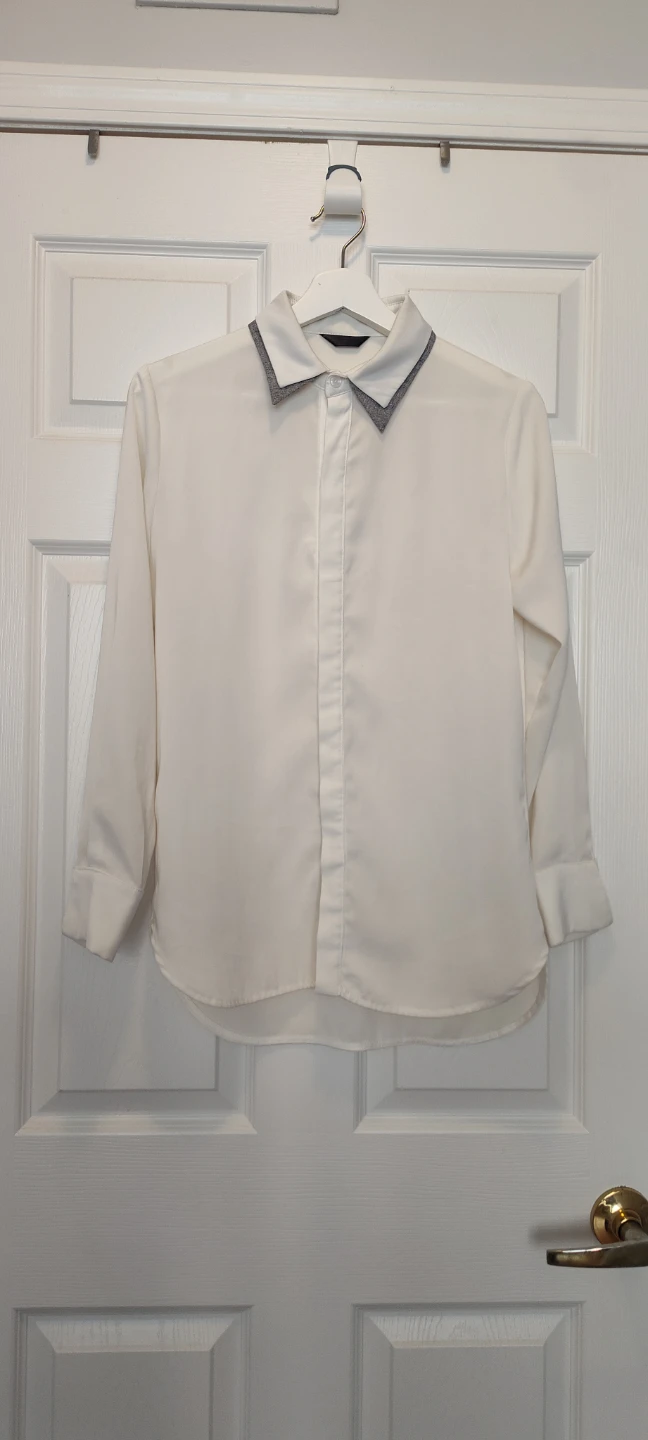 Women's Off-White Collared Shirt
