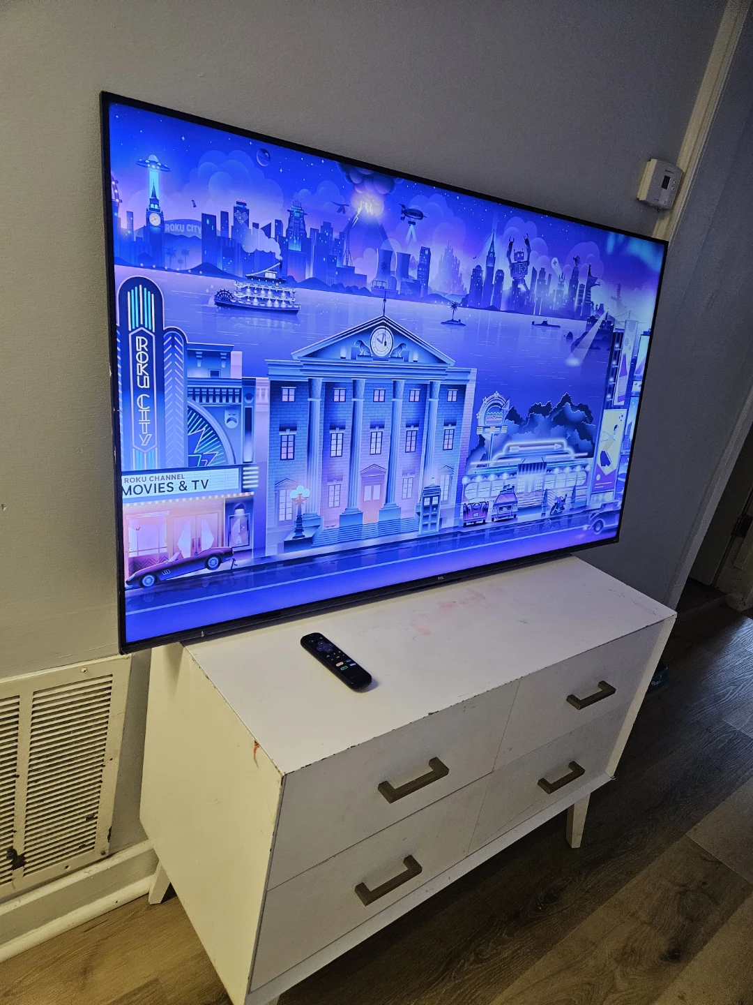 TCL Roku TV - photo 2