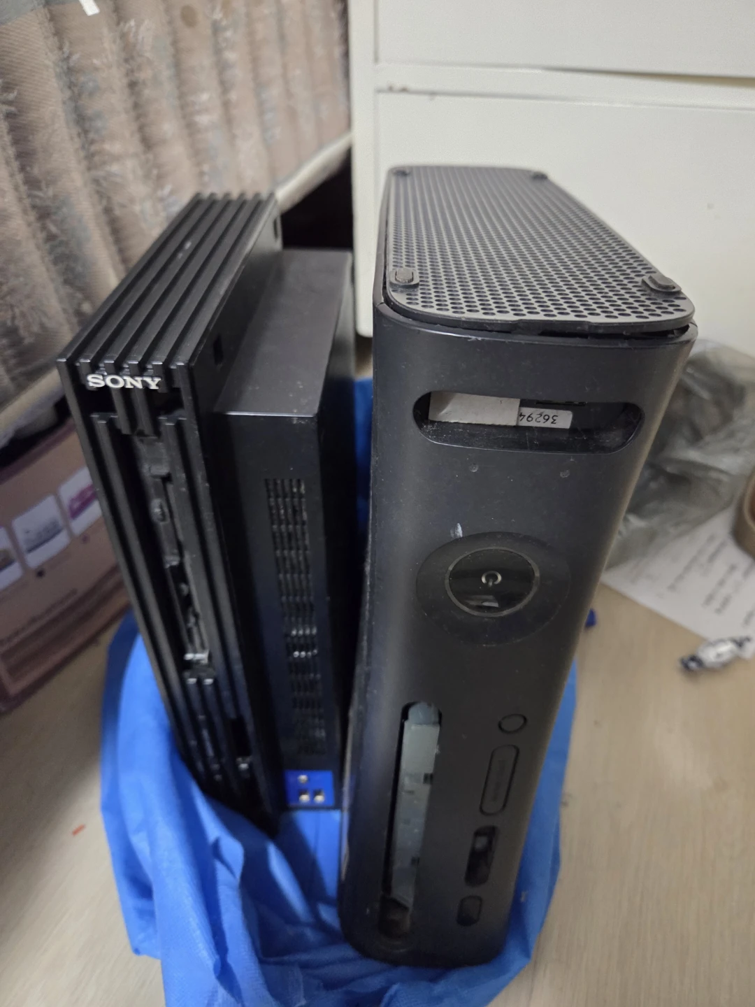 Sony PlayStation 2 and Xbox Consoles