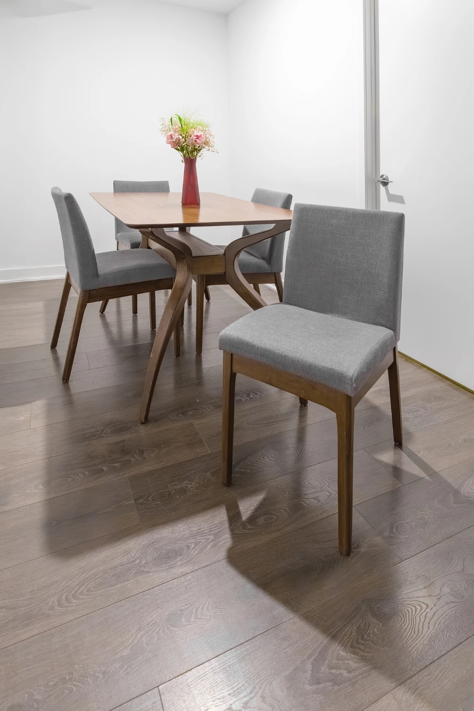 Mid-Century Modern Dining Table - photo 2