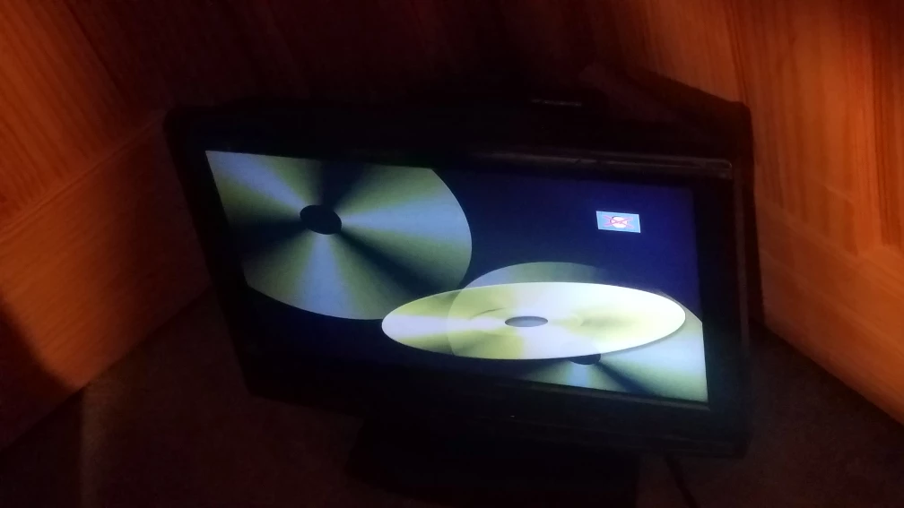 Funai 19" LCD TV in DVD  LD190SS2