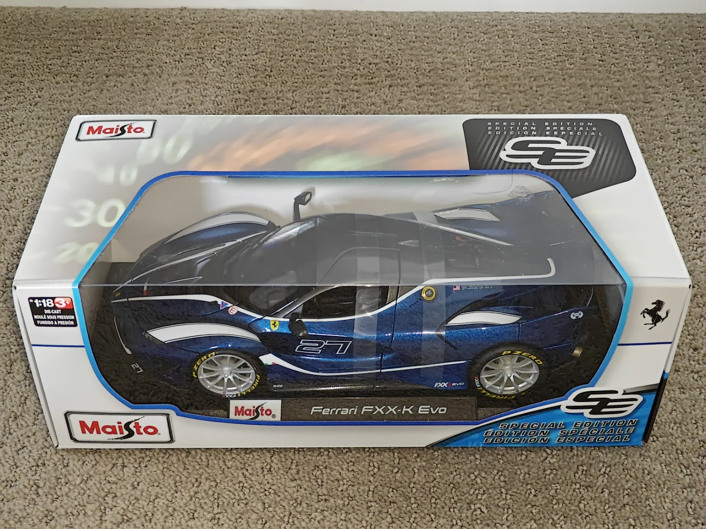 Maisto Special Edition Ferrari FXX K Evo 1:18 Die-Cast Model Car - photo 3