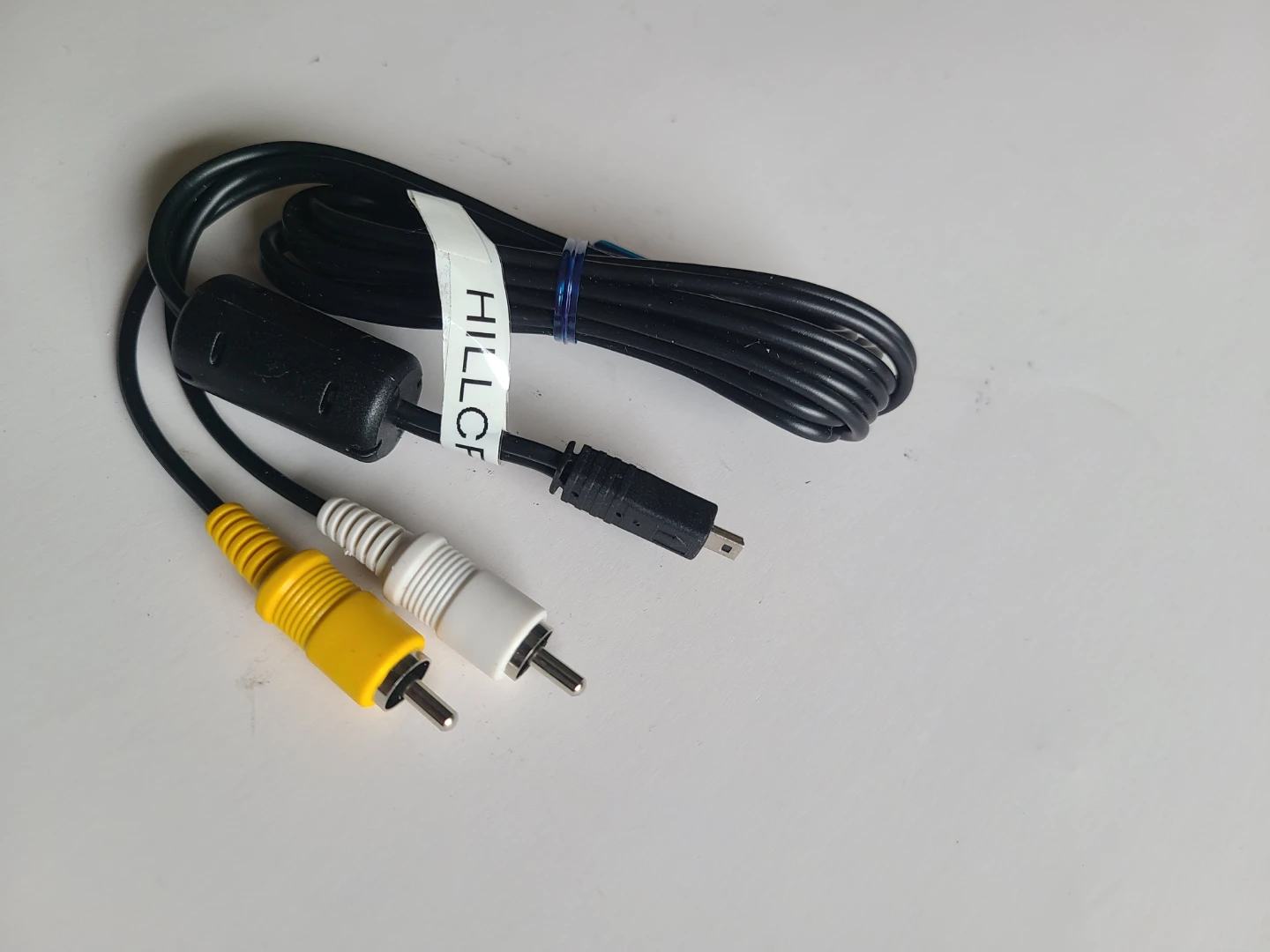 Mini USB to RCA AV Cable – Composite Video Audio Adapter - photo 2