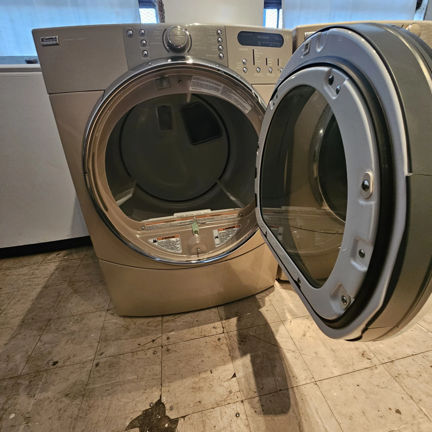 Kenmore Elite Front Load Washer and Dryer Set - photo 4