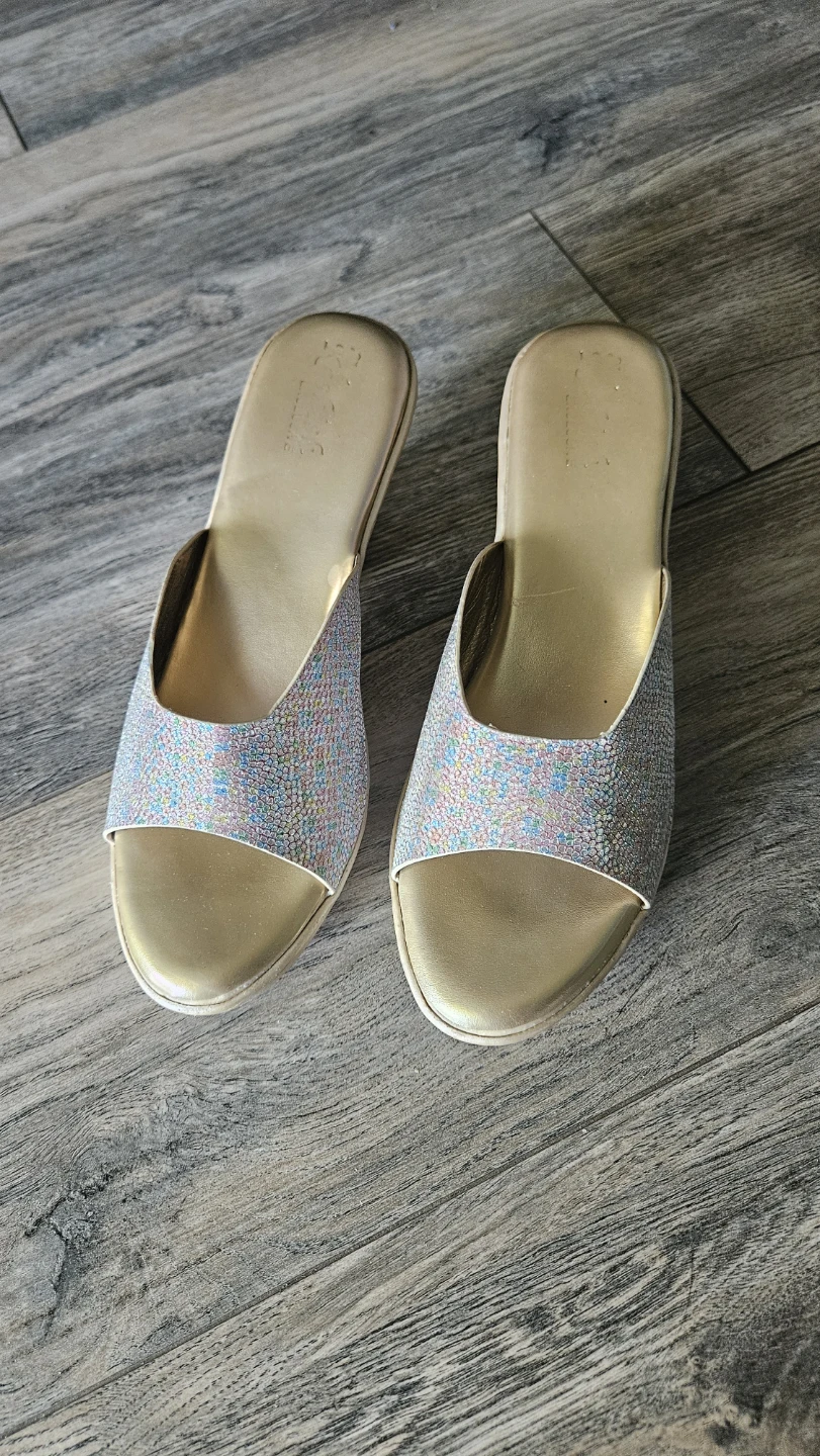 Women's Gold Sparkle Wedge Sandals - photo 3