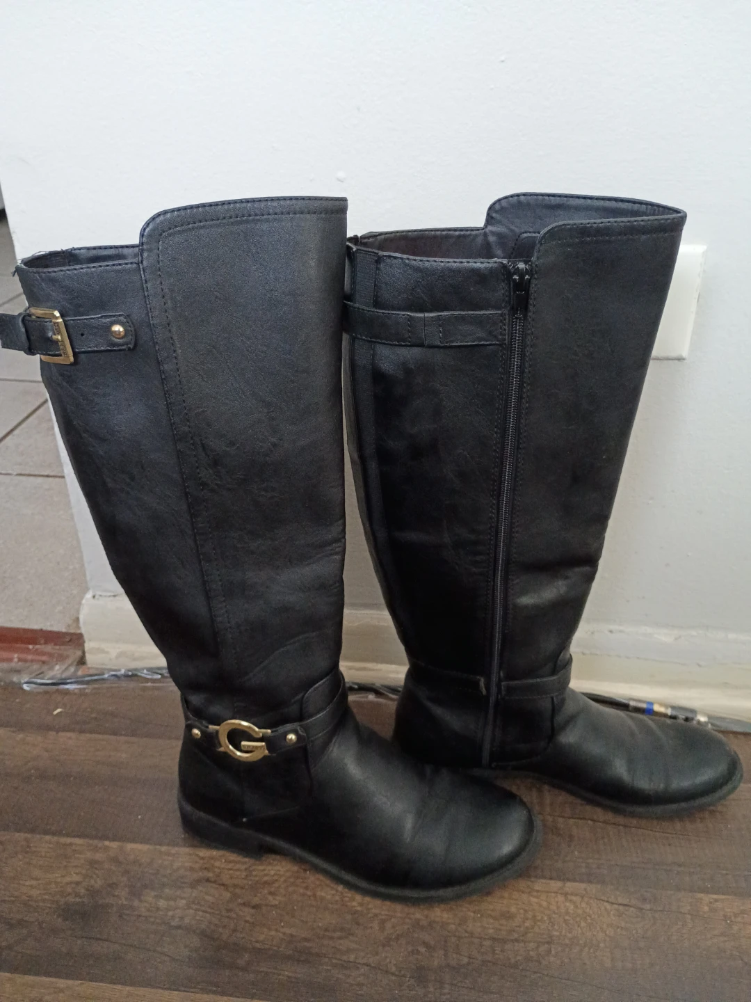 G by Guess Black Knee-High Boots with Buckle Detail size 8 - photo 3