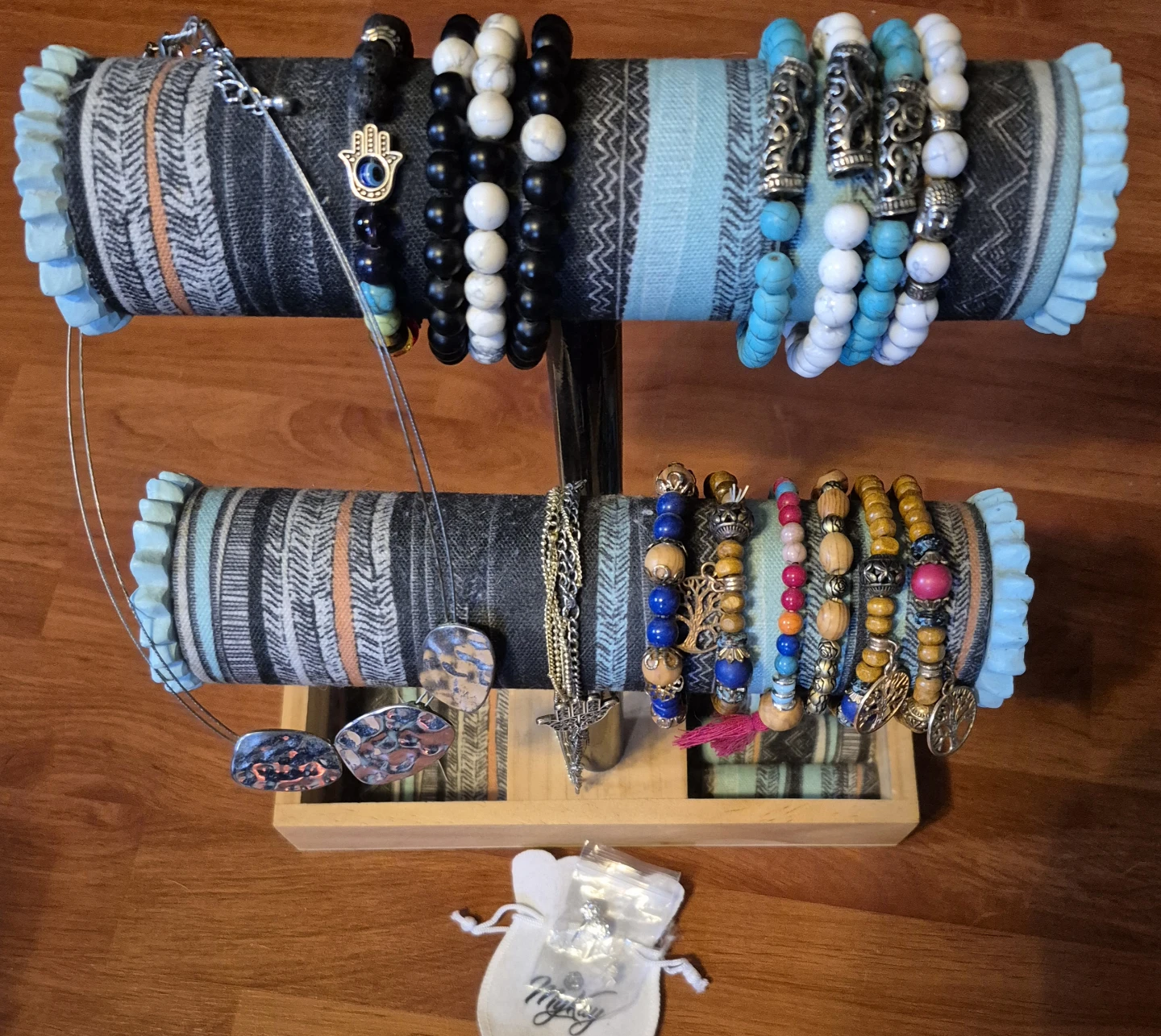 Assorted Beaded Bracelets and Necklaces  on holder!!🥕
