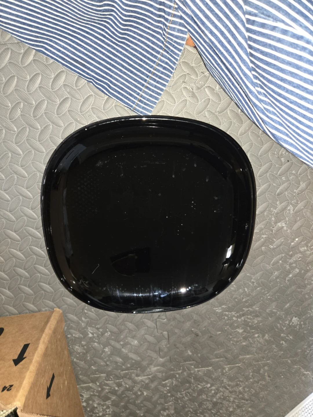 Set of 2 Black and Pink Hexagonal Plates - photo 2