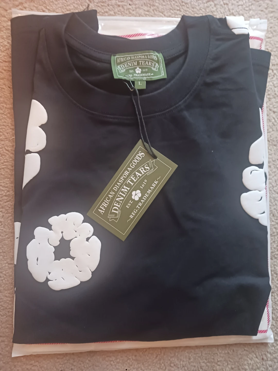 T Shirts  unisex - photo 2