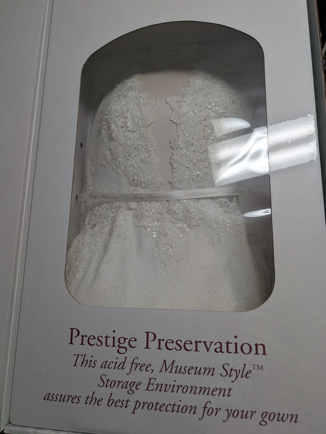 White Lace Dress with Pearl Back Detail - photo 4