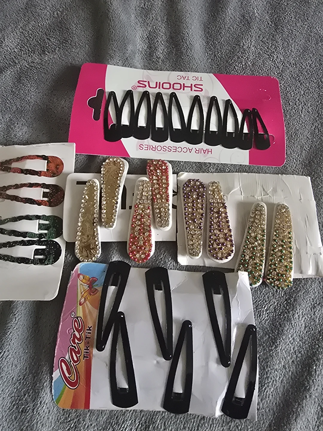 Assorted Hair Clips and Barrettes - photo 2