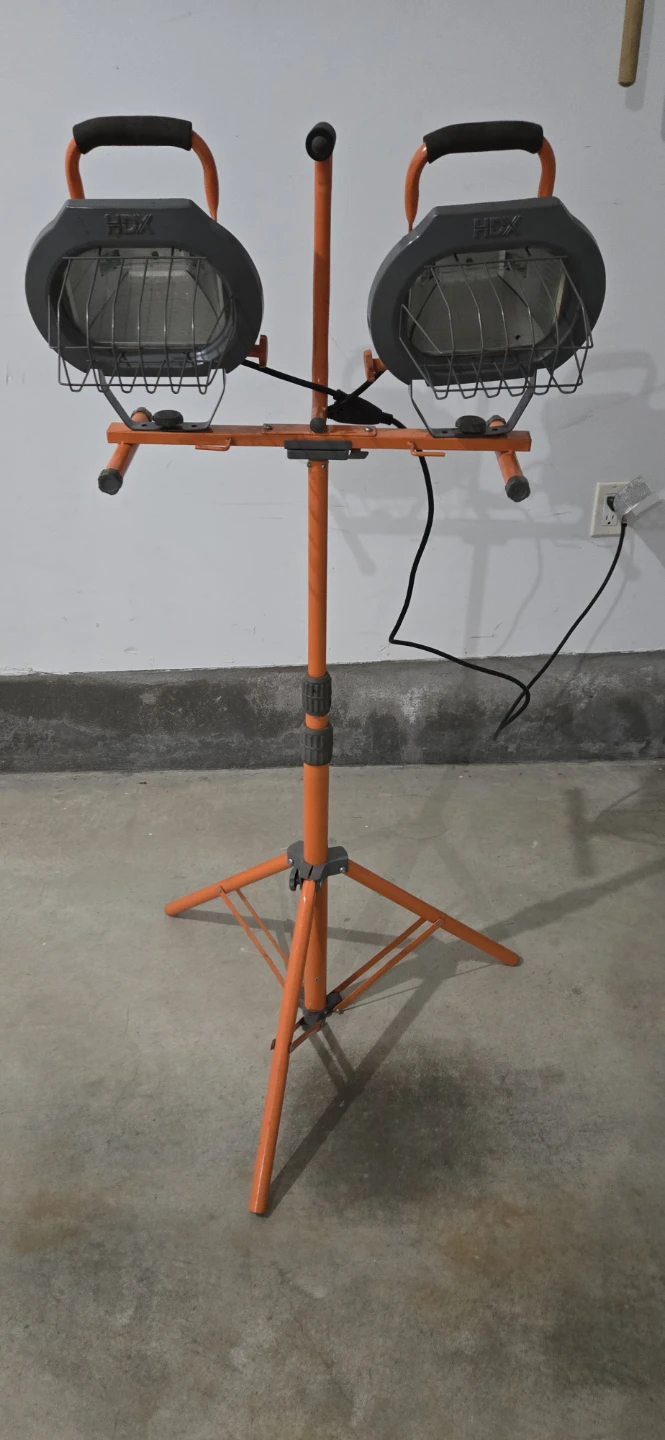 HDX 1200-Watt Halogen Tripod Work Light