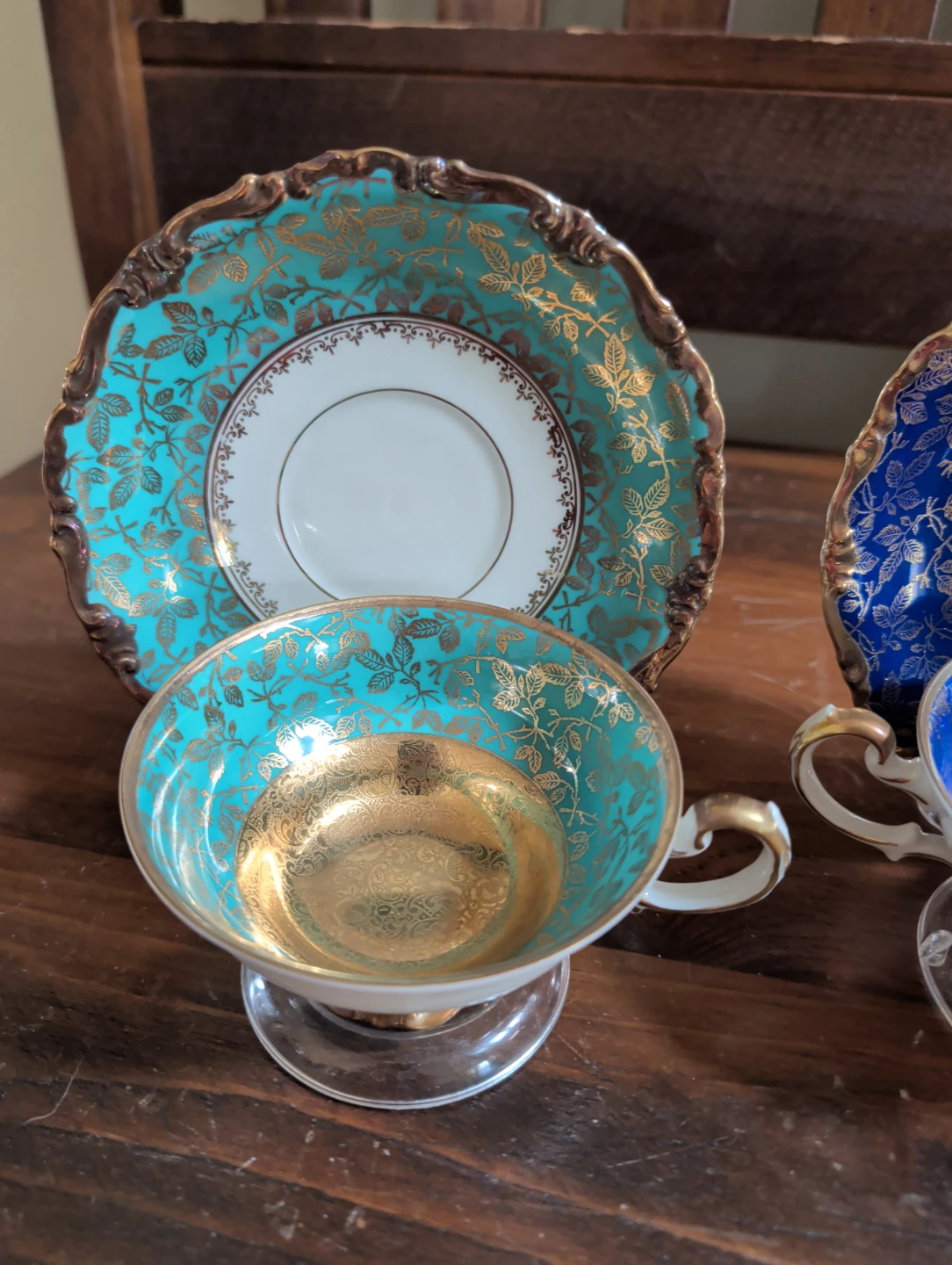 Set of 4 Vintage Teacups and Saucers - photo 2