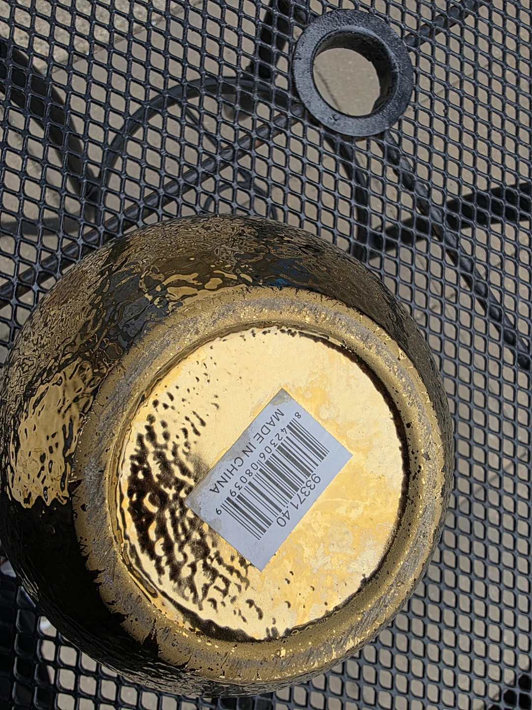 Gold Textured Ceramic Planter Pot - photo 3