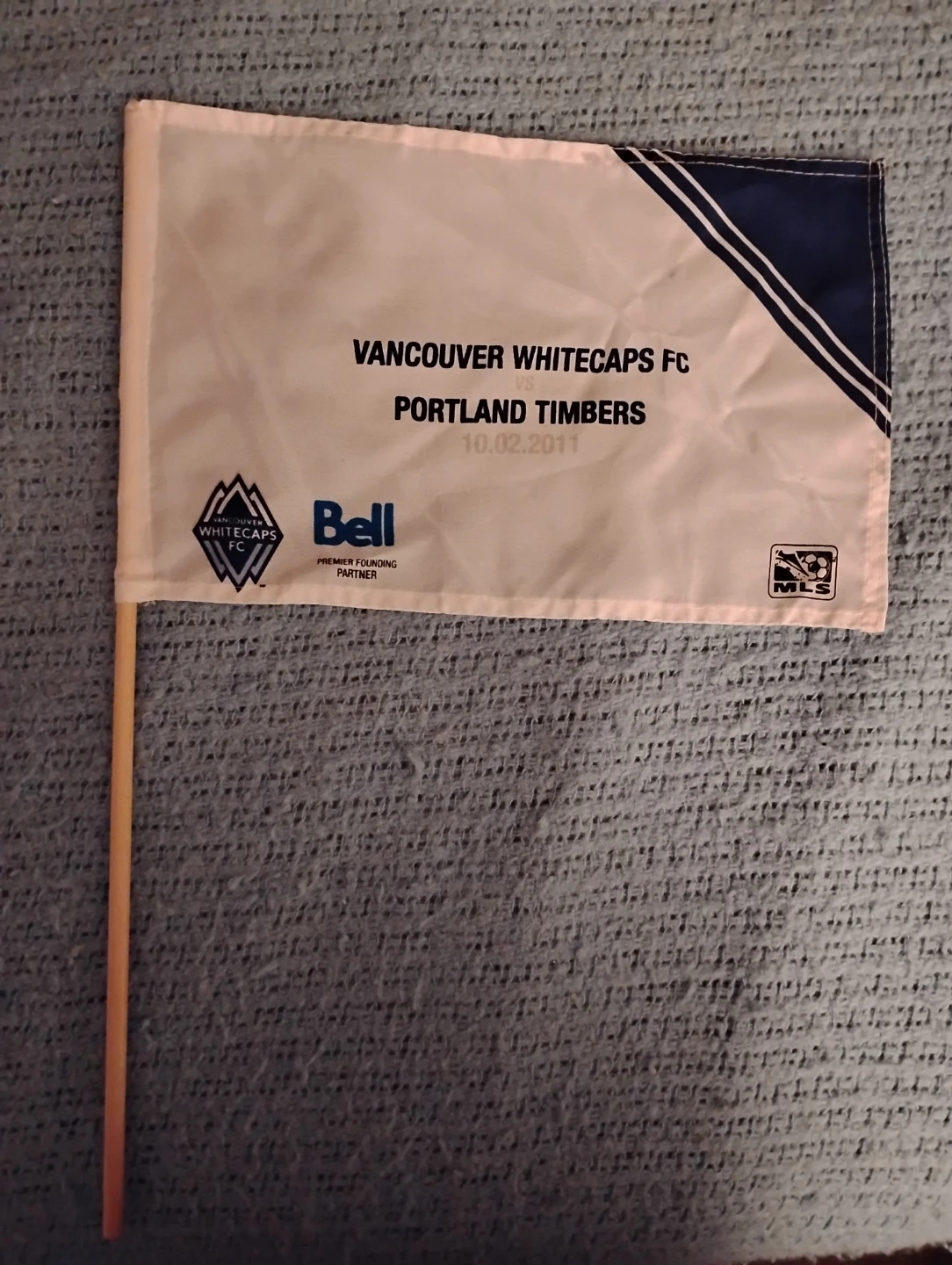 VANCOUVER WHITECAPS 2011 FAN FLAG - photo 2