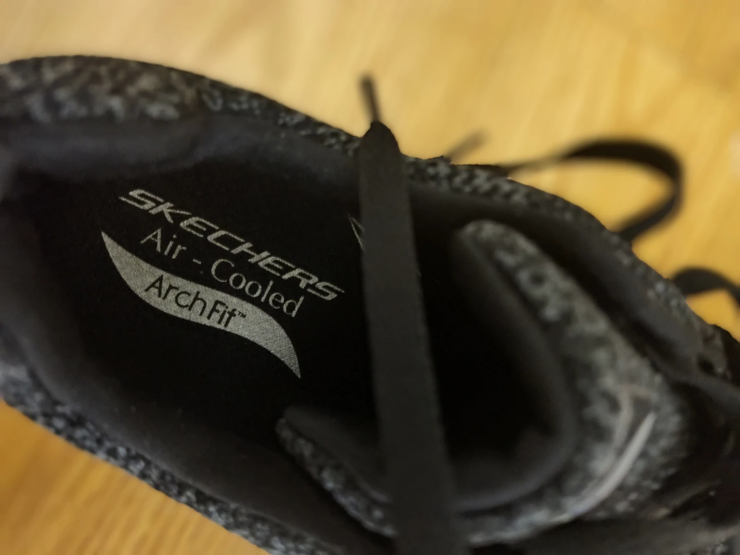 Skechers Arch Fit Men's Sneakers Size 10.5 - photo 2