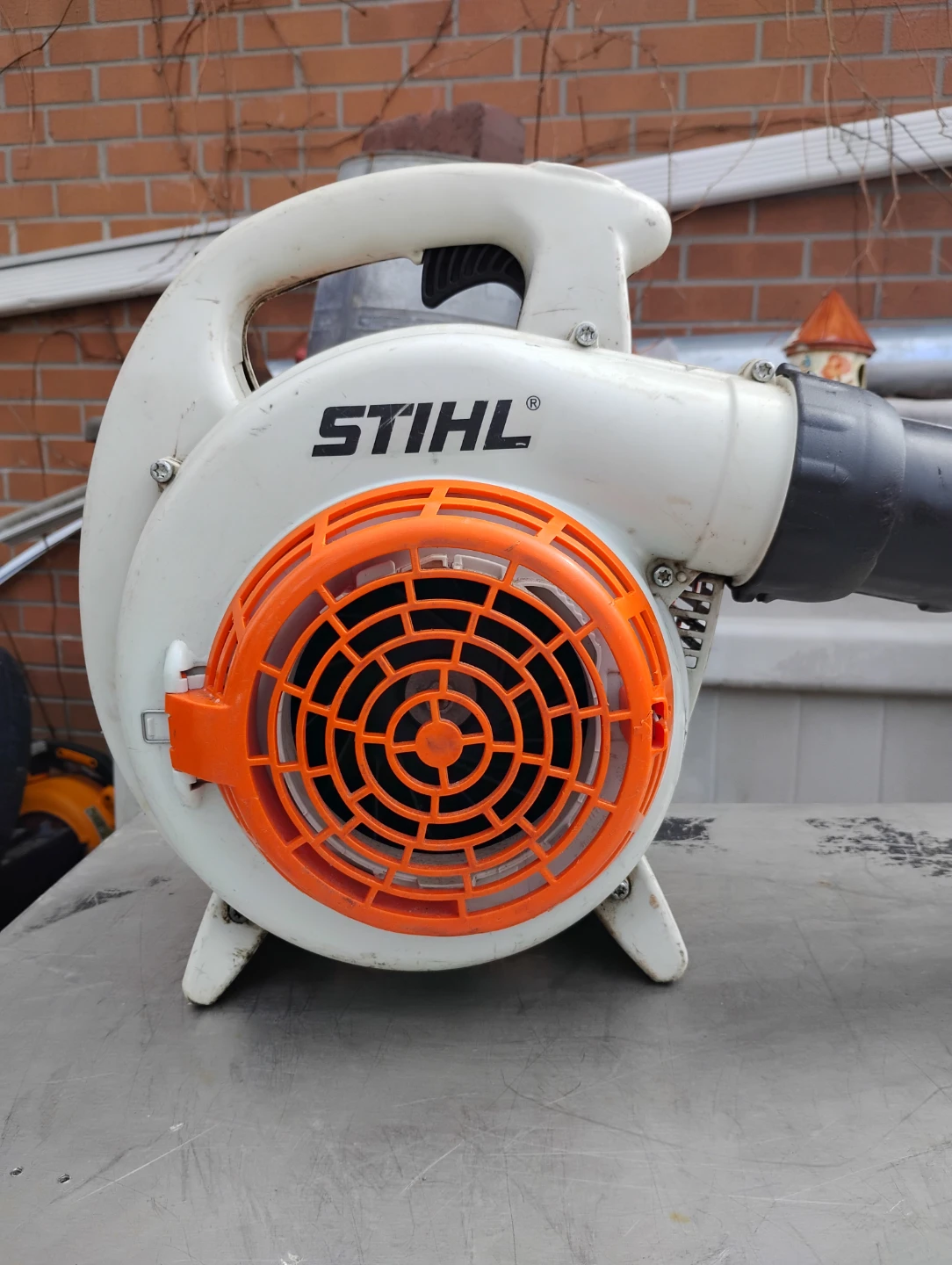 STIHL BG56C Leaf Blower - photo 2