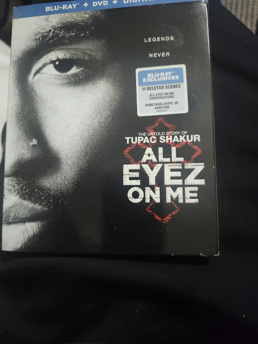All Eyez On Me Tupac Shakur Blu-Ray + DVD + Digital