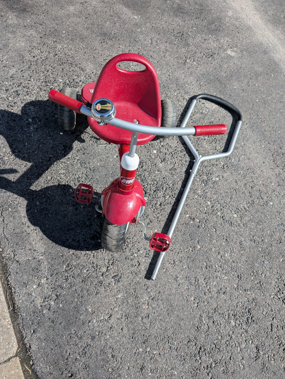 Radio Flyer Red Tricycle with Push Handle - photo 2