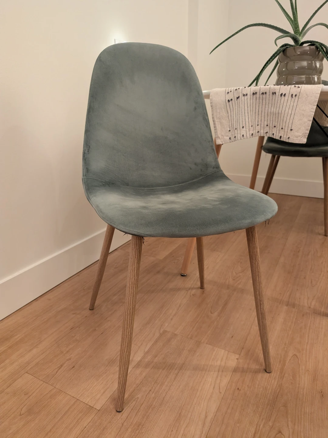 Kitchen Table with 2 Chairs - photo 4