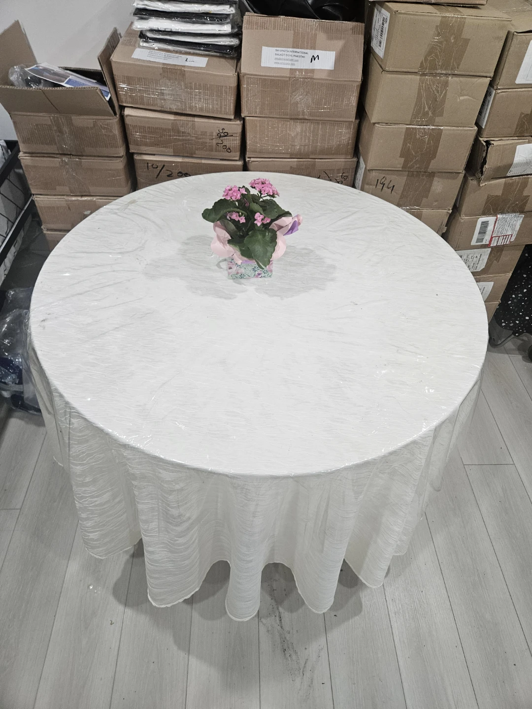 Round dinning table - photo 2