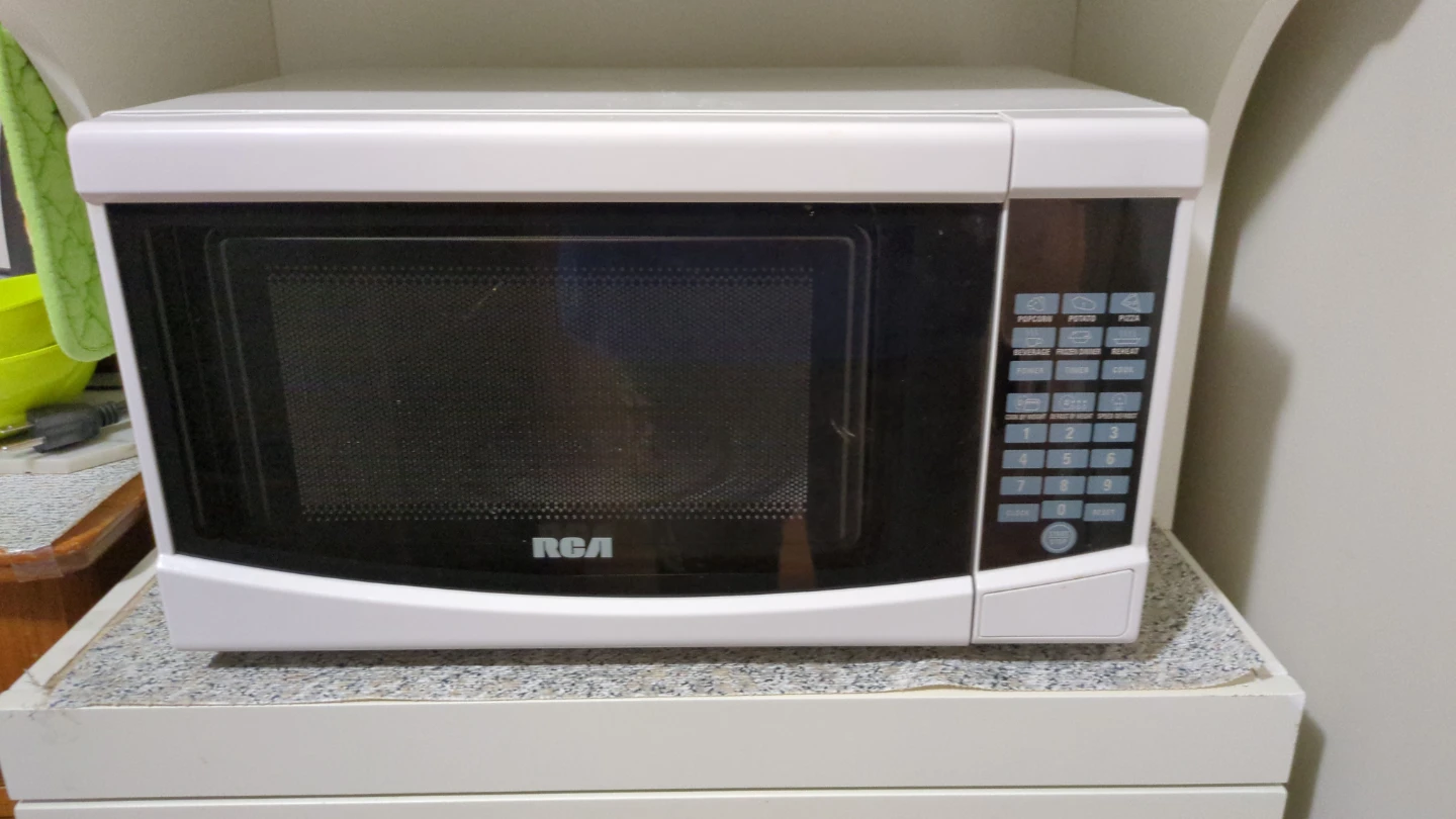 RCA Small Microwave Oven - photo 4