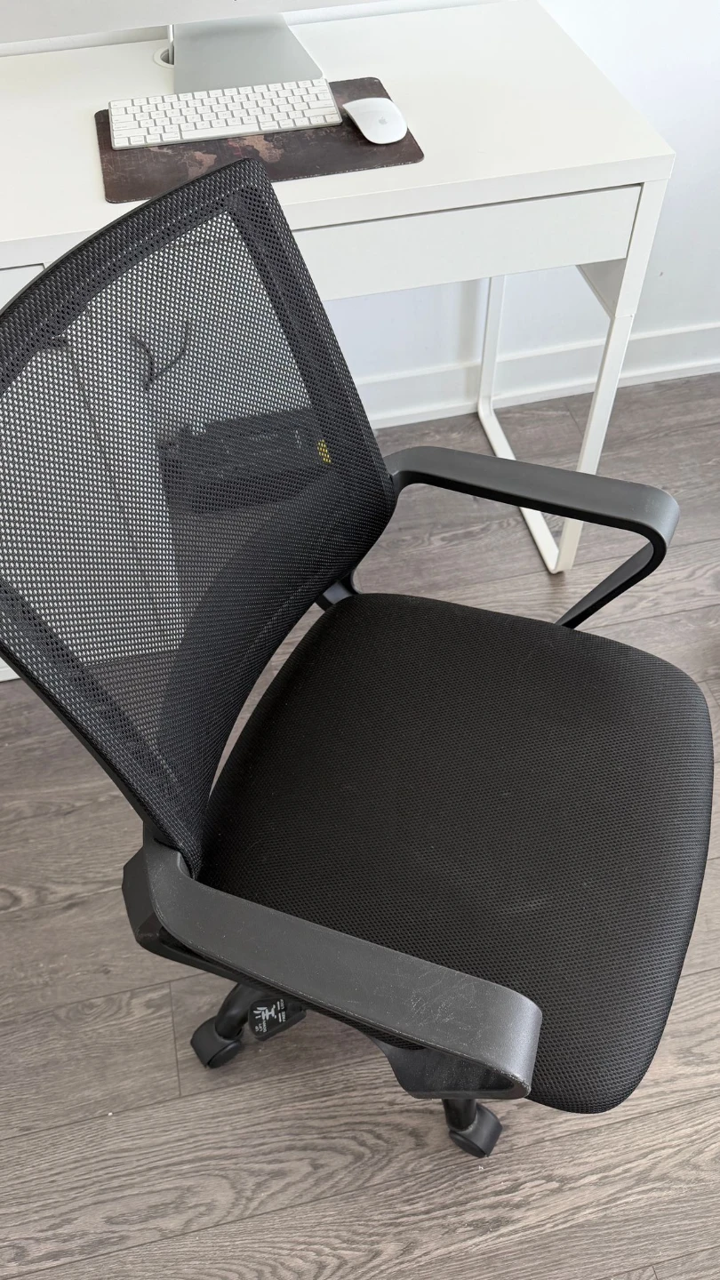 Black Mesh Office Chair