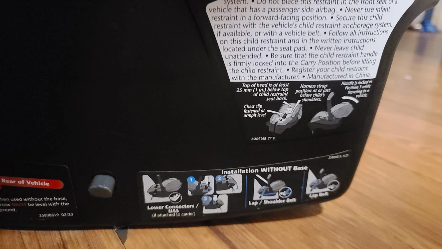 Evenflo Infant Car Seat with Comfort Insert - photo 4