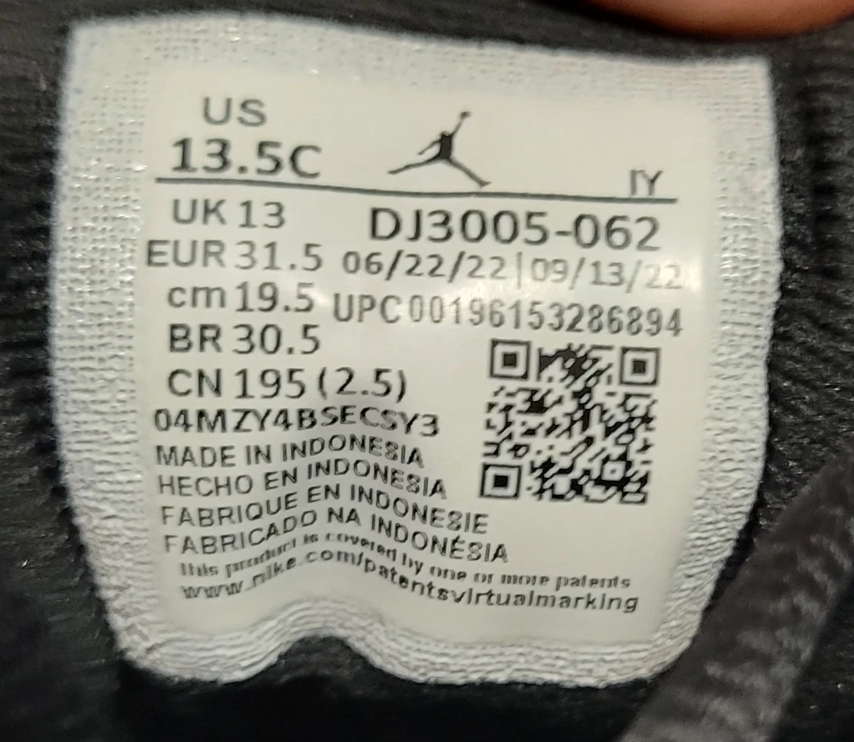 Jordan 13 Kids Shoes Black Red White Size 13.5C - photo 5