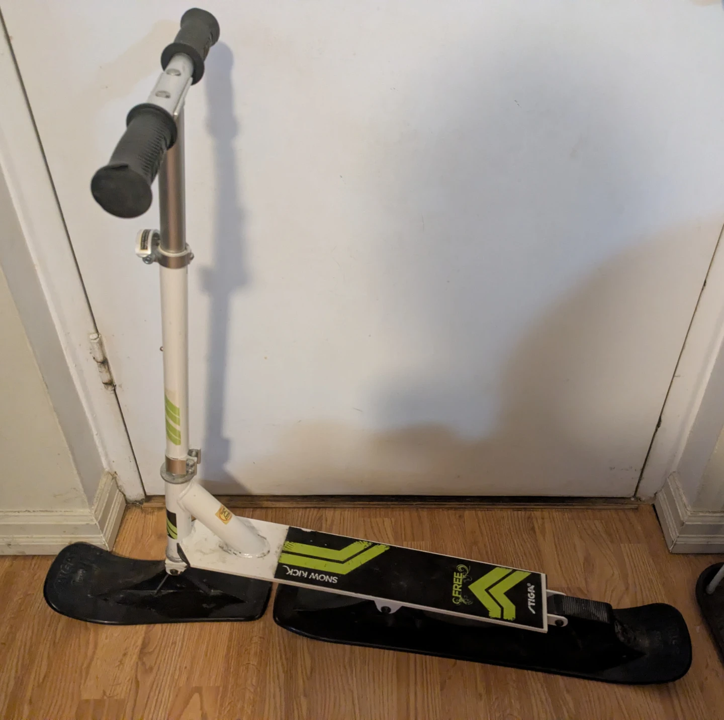 Snow scooter
