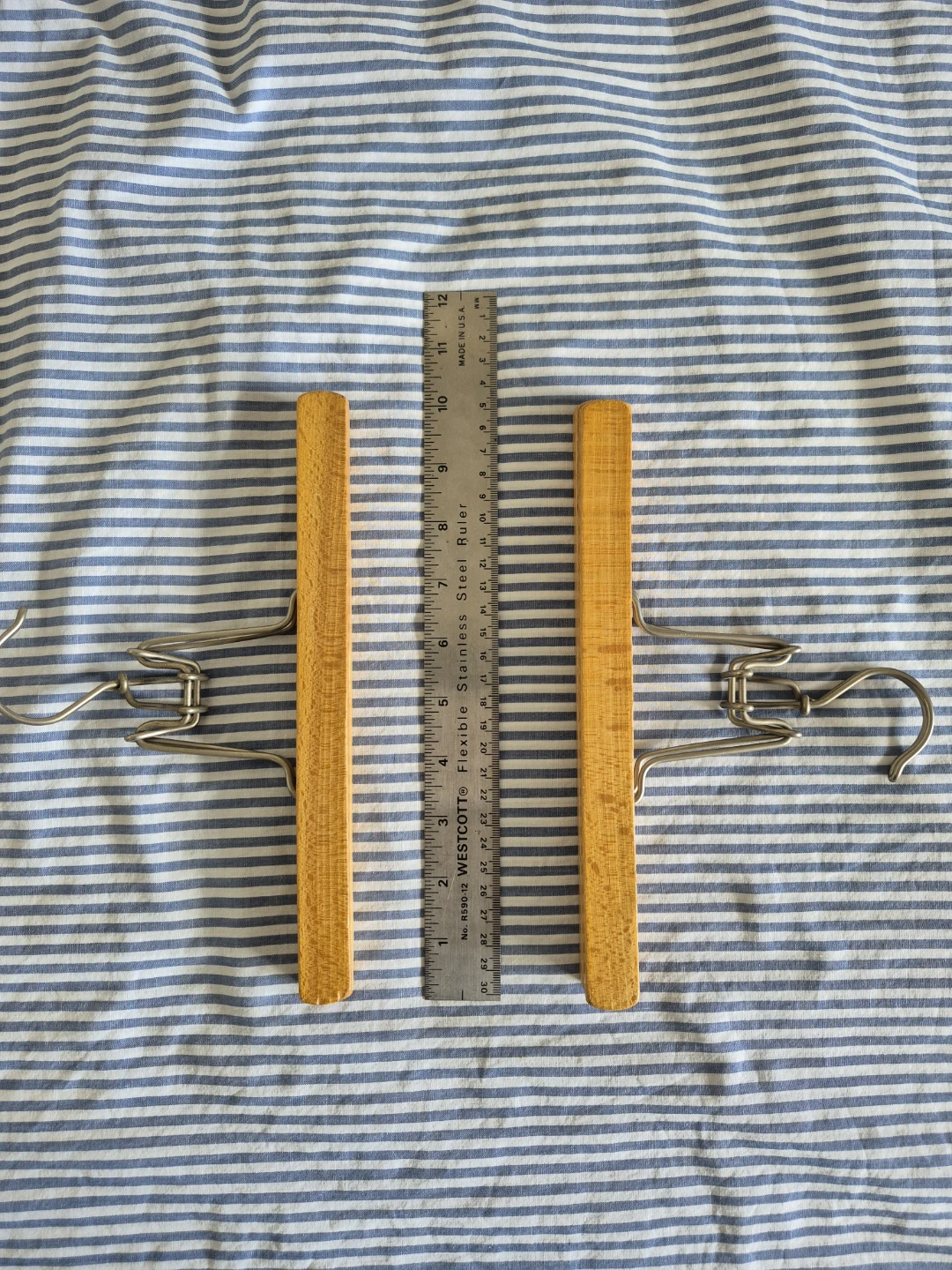 2 Vintage Solid Wood Clothes Hanger for Pants & Skirts - photo 5