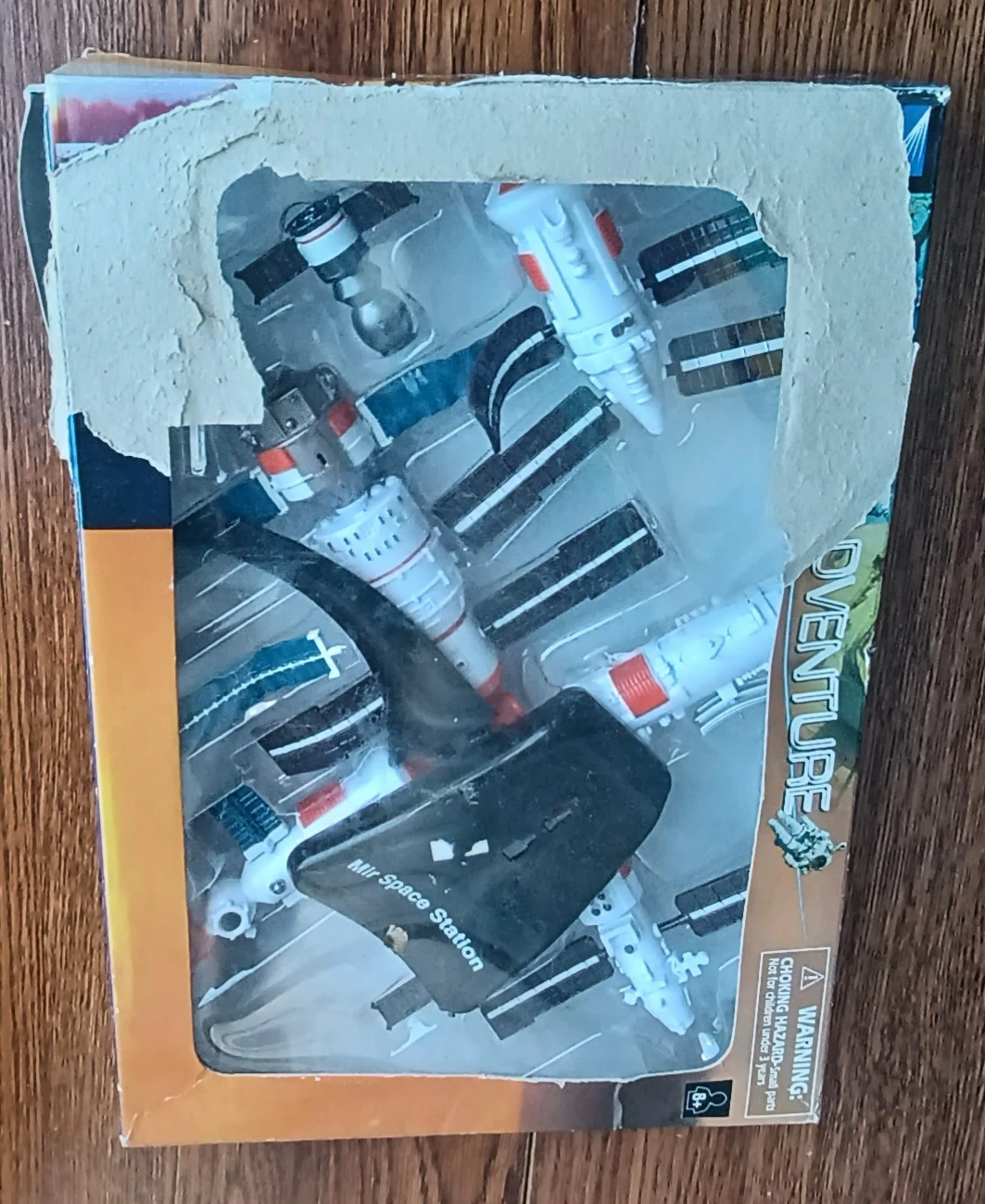Space Adventure Space Station Model Kit
