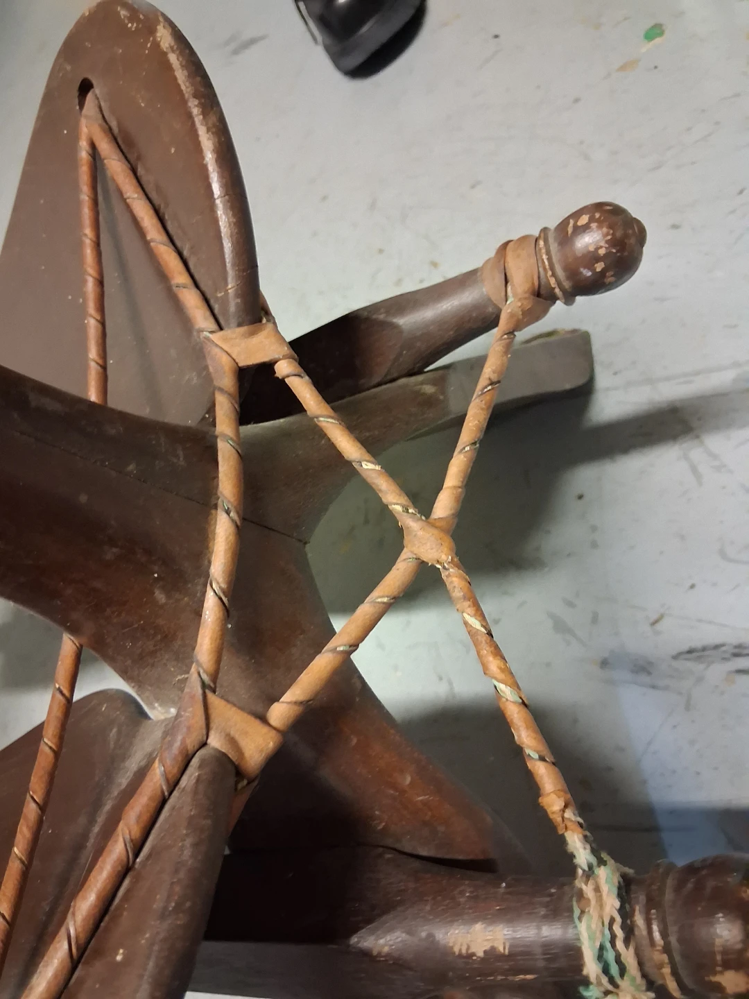Antique Wooden Saddle Stand M Hayat & Bros - photo 4