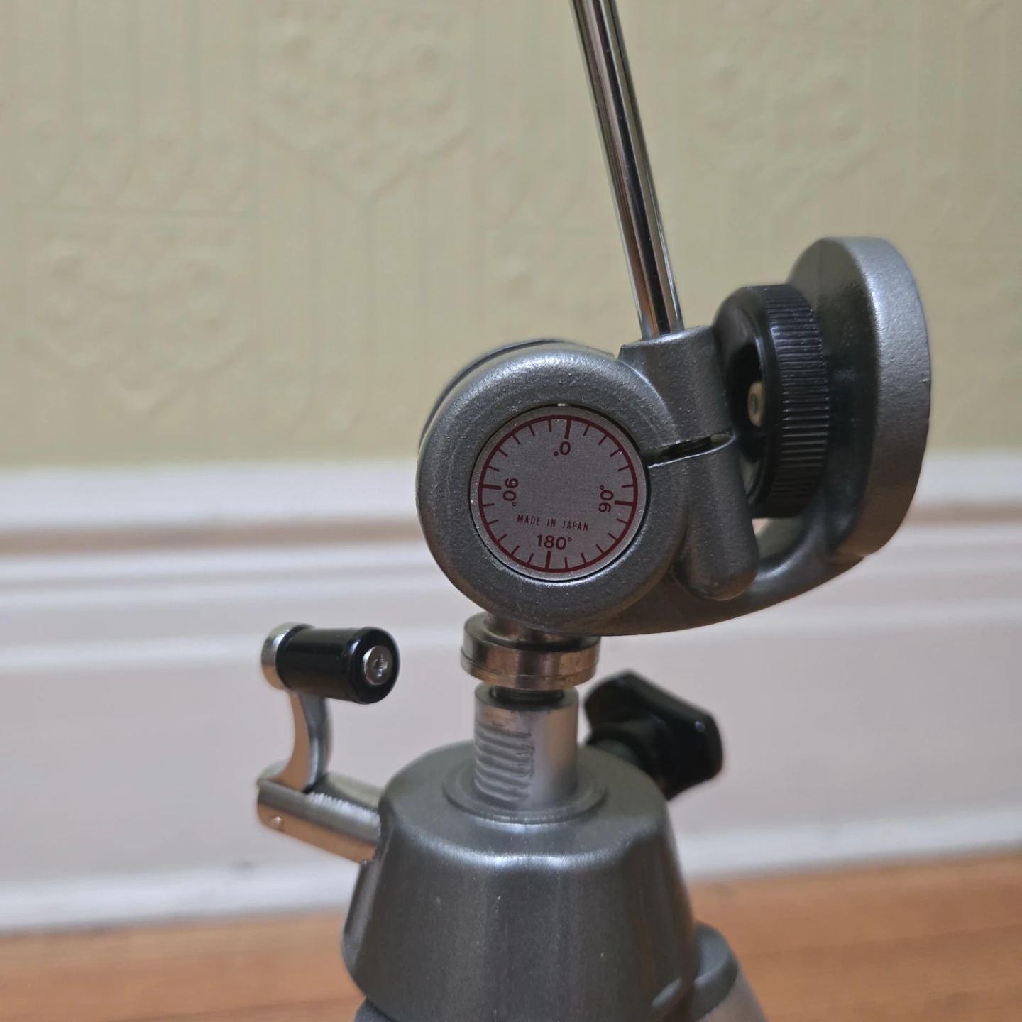 Topman E 8 Mini Tripod with Case - photo 4